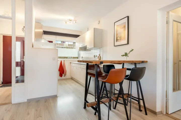 🌿 Serene Room Available in Amsterdam Zuid  🌿