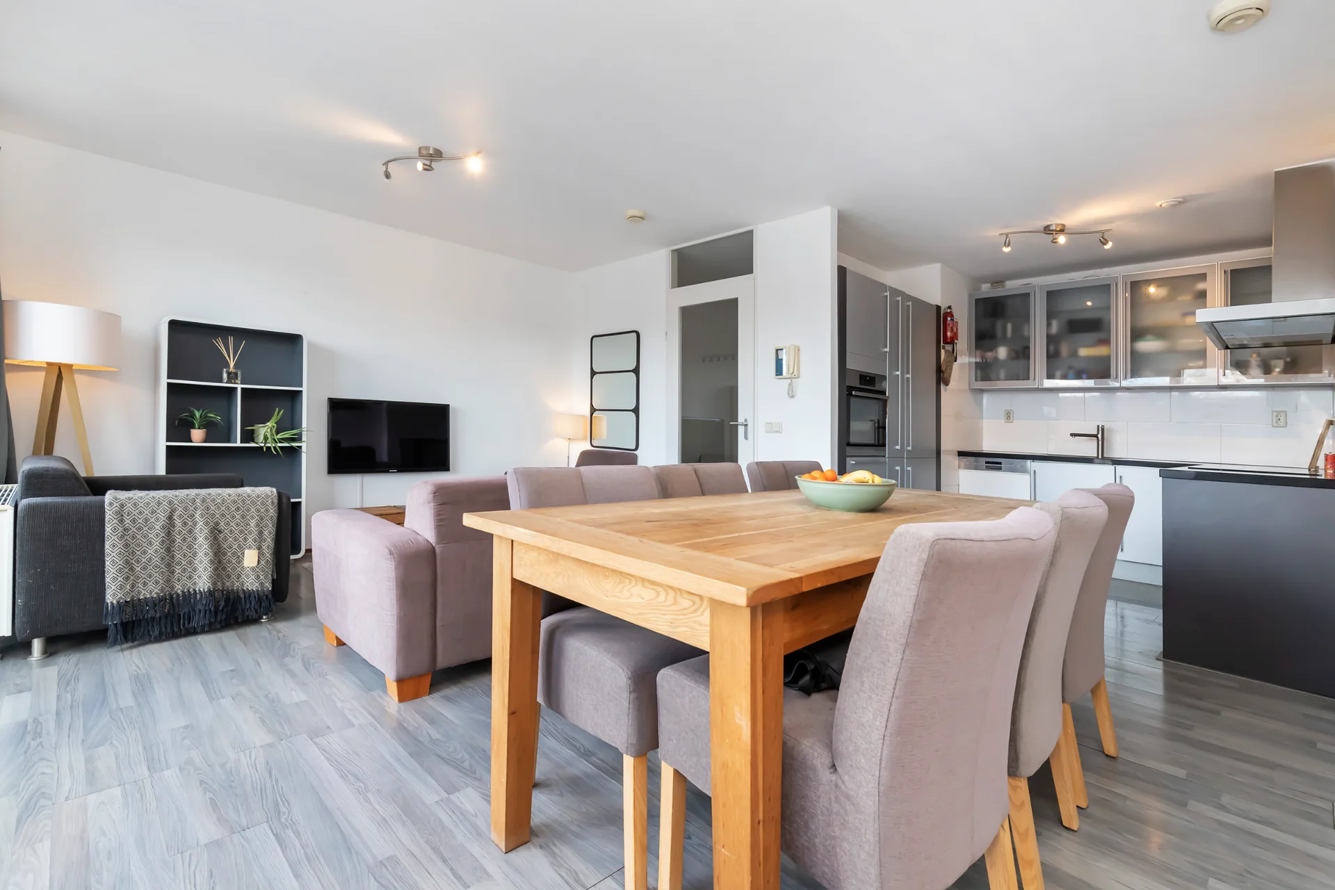 Bedroom PLUS your own PRIVATE living space in Amsterdam West — foto 3