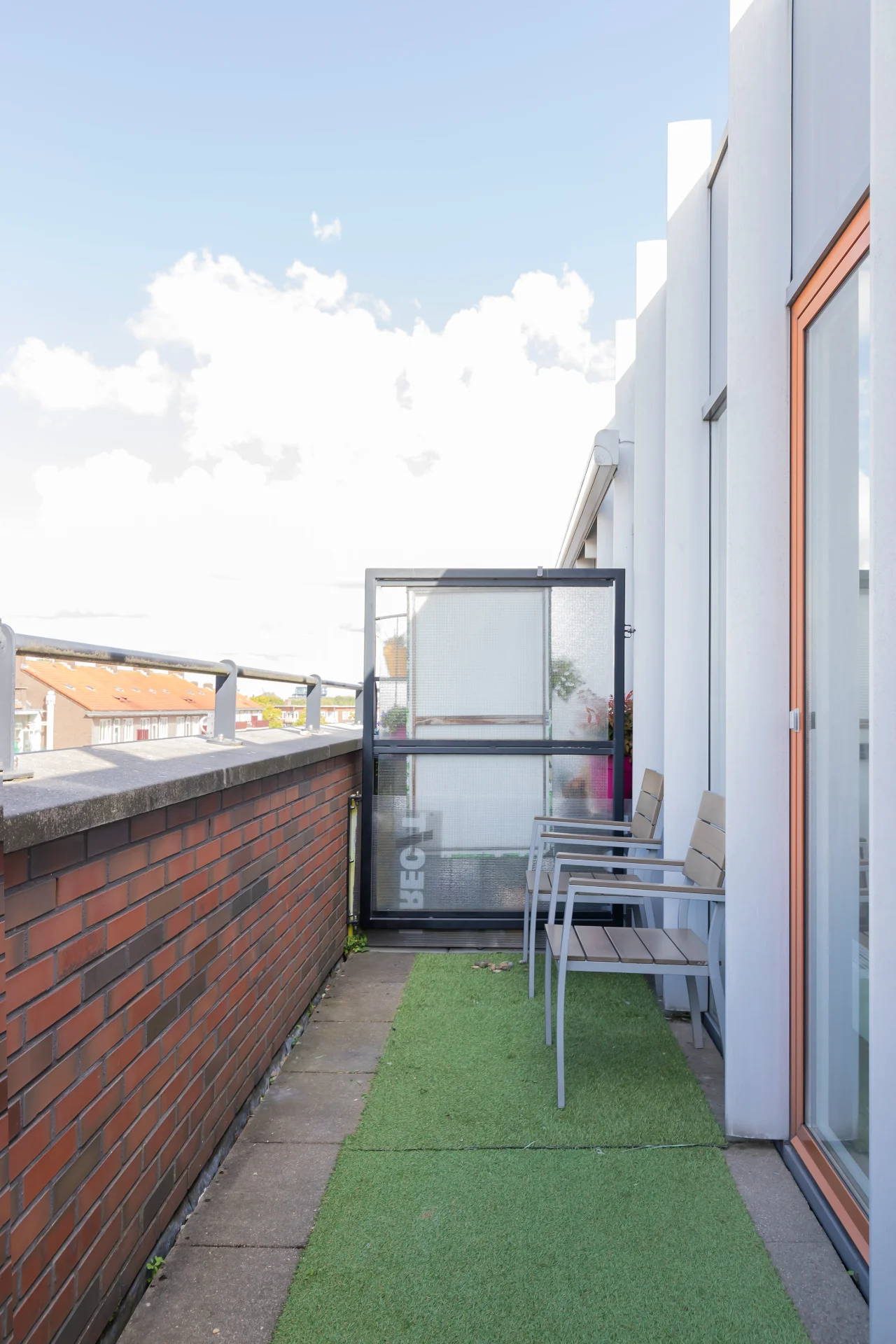 Bedroom PLUS your own PRIVATE living space in Amsterdam West — foto 7