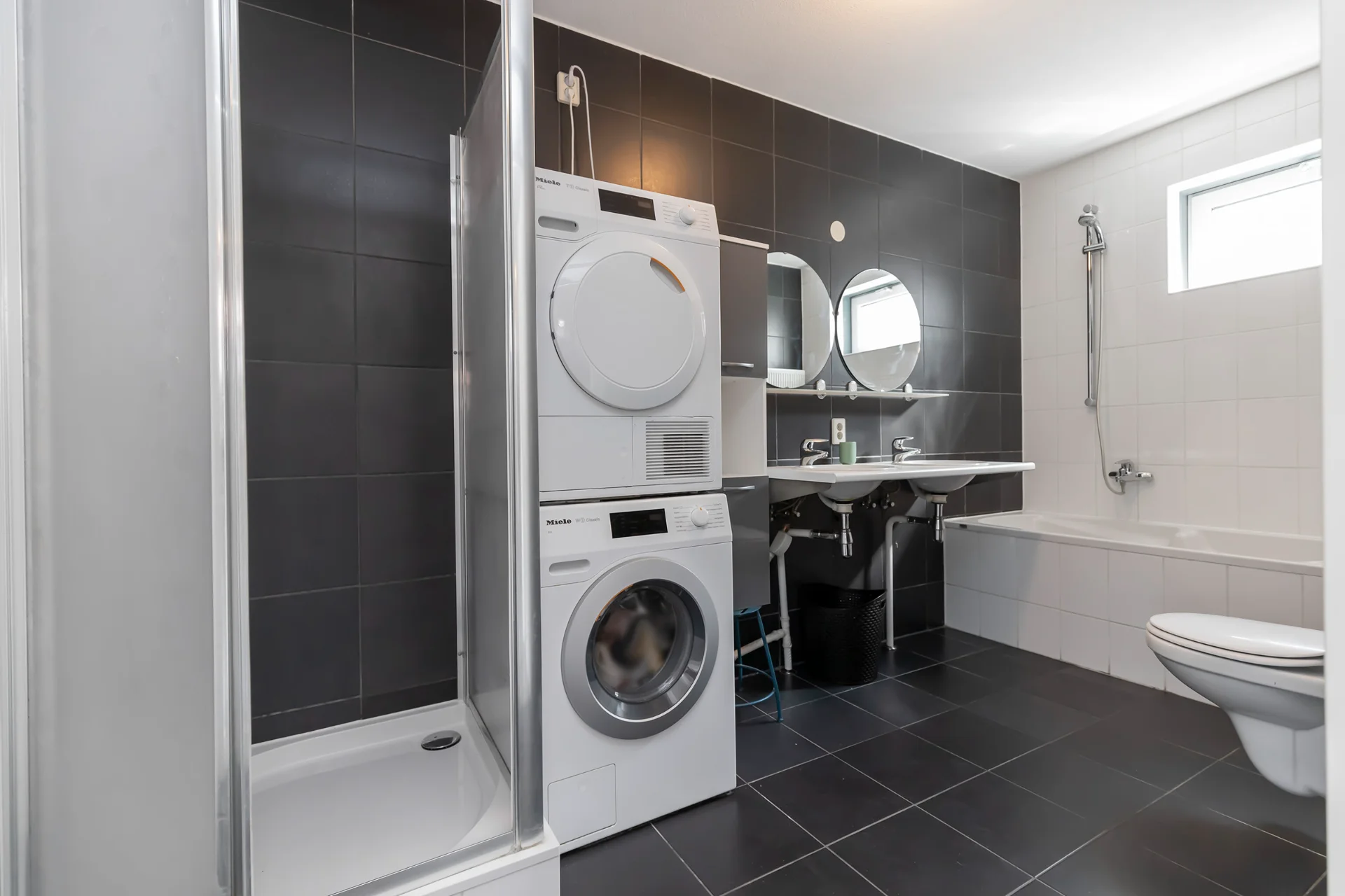 Bedroom PLUS your own PRIVATE living space in Amsterdam West — foto 9